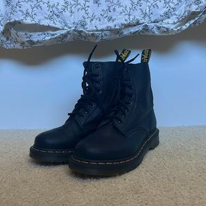 Black Dr.Martens